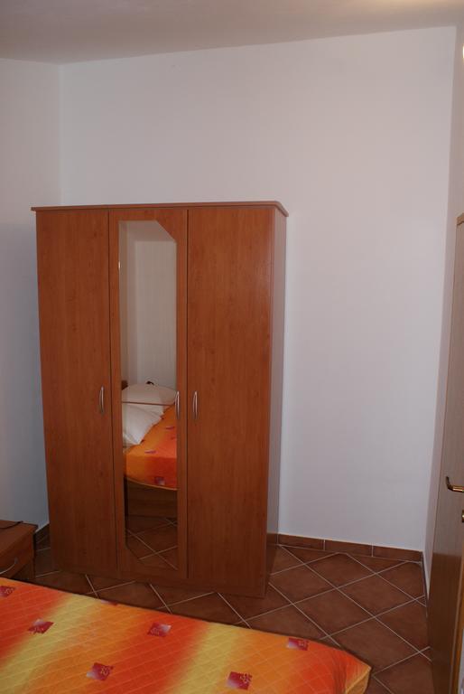 Apartments Jurjevic Petrčane Extérieur photo